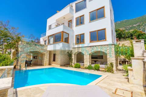 Villa Tarus Mara