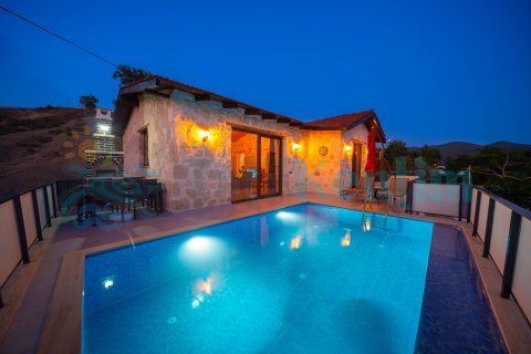 Villa Sakura Uğrar