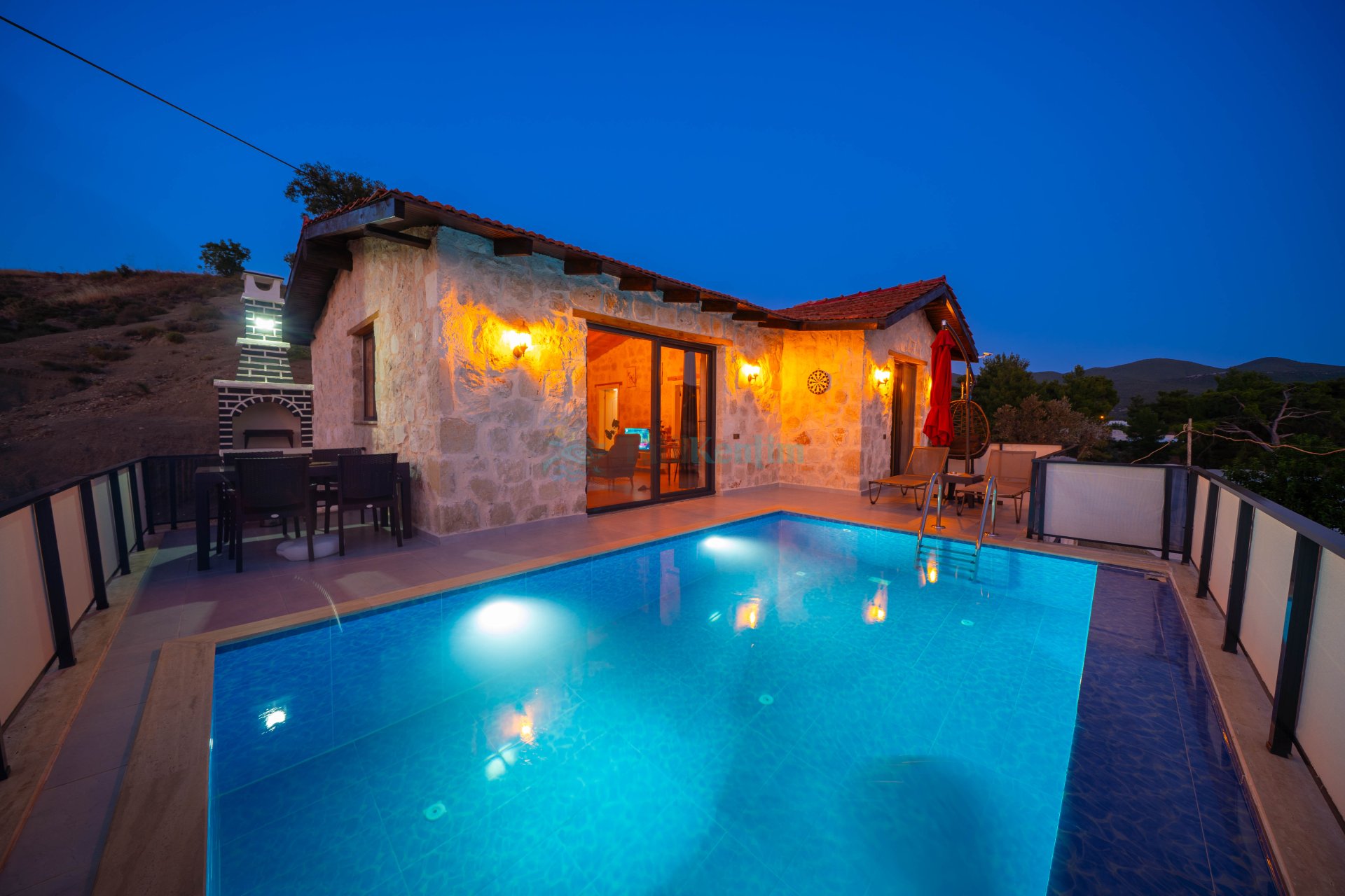 Villa Sakura Uğrar