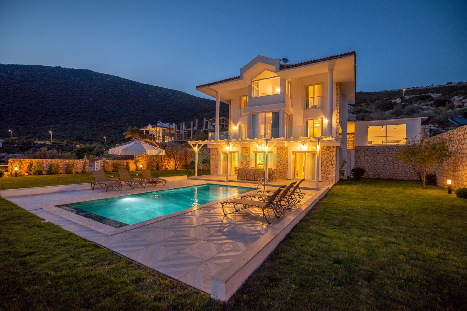 Villa Elena Beyaz 2