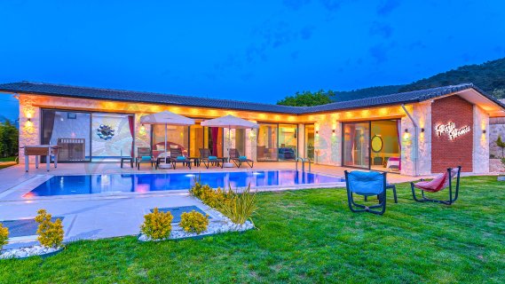 Villa Paris Homes