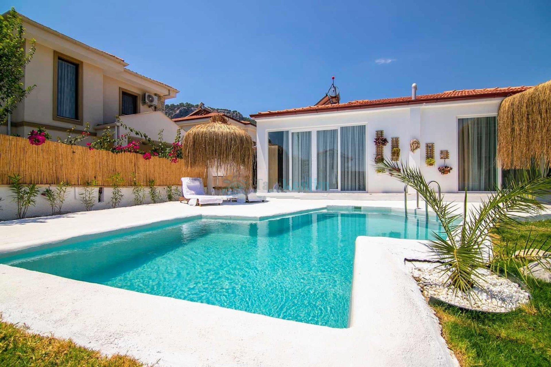 Villa Sunny Garden 1