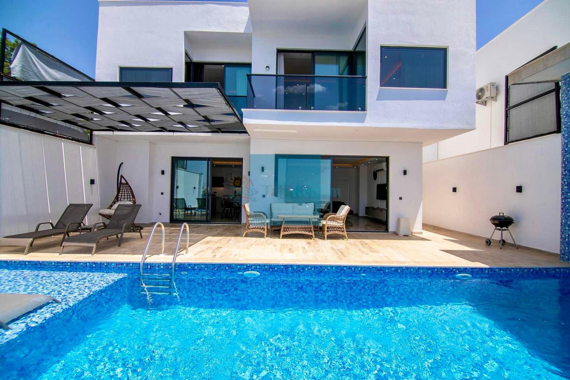 Villa Valiant 2