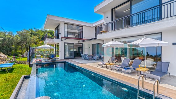 Villa White Rock 1