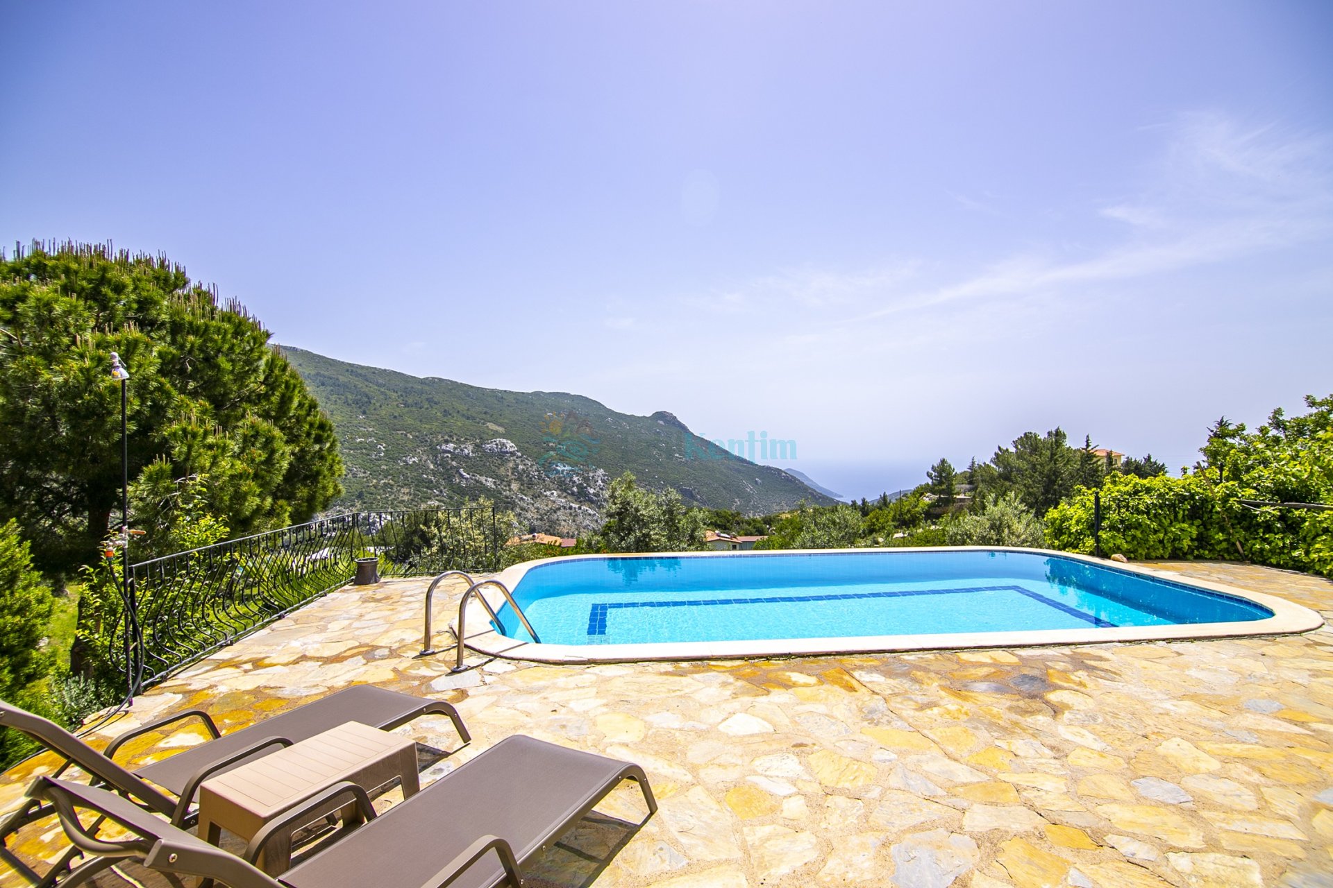 Villa Lmyra House 