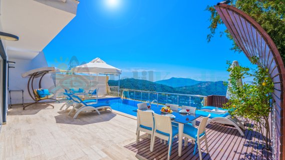 Villa Mono