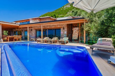 Villa Ambar Zest