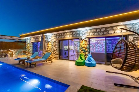 Villa Günbatımı Aklar