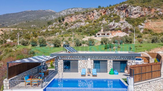 Villa Günbatımı Aklar